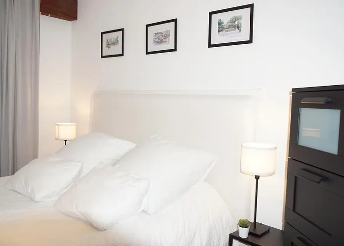 Amazing Location Coruna Downtown Appartamento *